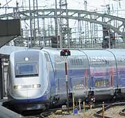 Einfahrt des Doppelstock TGV Euroduplex (©Foto: Ingrid Grossmann)